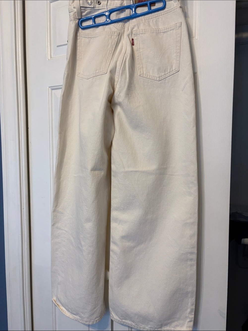Levi's women’s CINCH BAGGY  Cream  Jeans